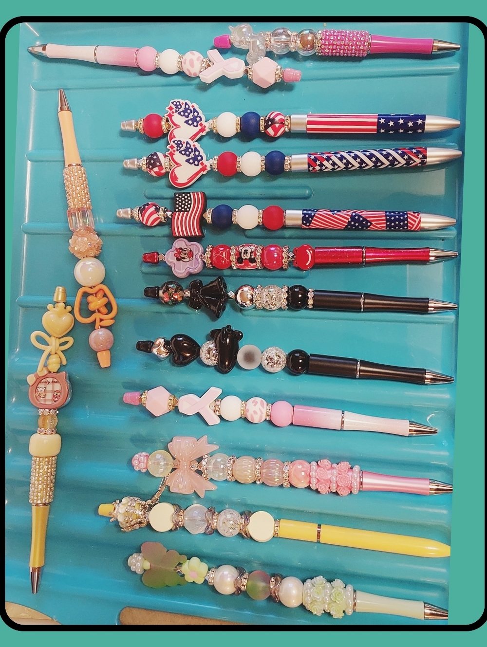 L❤️VE:HANDMADE. Beaded Pen